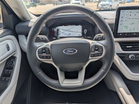 New 2026 Ford Explorer Active w/ Active Comfort Package AWD/4WD image 11