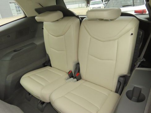 Used 2020 Cadillac XT6 Premium Luxury FWD image 19