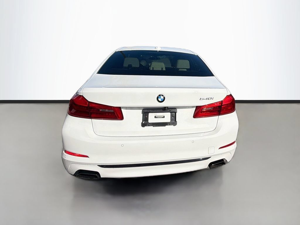 Used 2020 BMW 540i w/ Premium Package RWD image 6