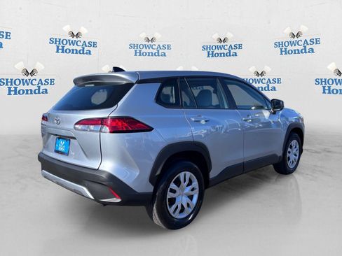 Used 2024 Toyota Corolla Cross L FWD image 8