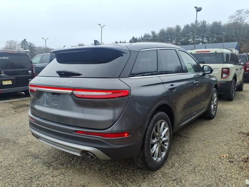 Used 2022 Lincoln Corsair AWD w/ Premium Package image 2