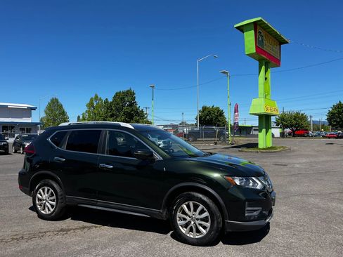 Used 2019 Nissan Rogue SV AWD/4WD image 1