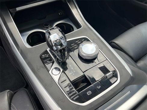 Used 2022 BMW X7 xDrive40i w/ M Sport Package image 23