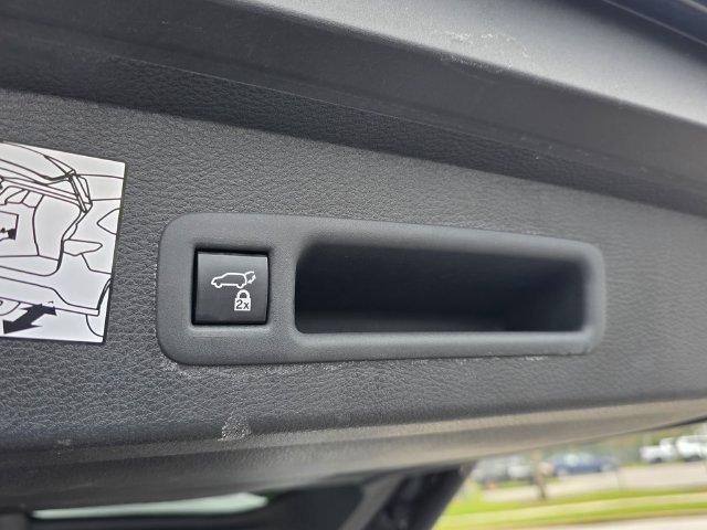 Certified 2023 Toyota Sienna XLE FWD image 15