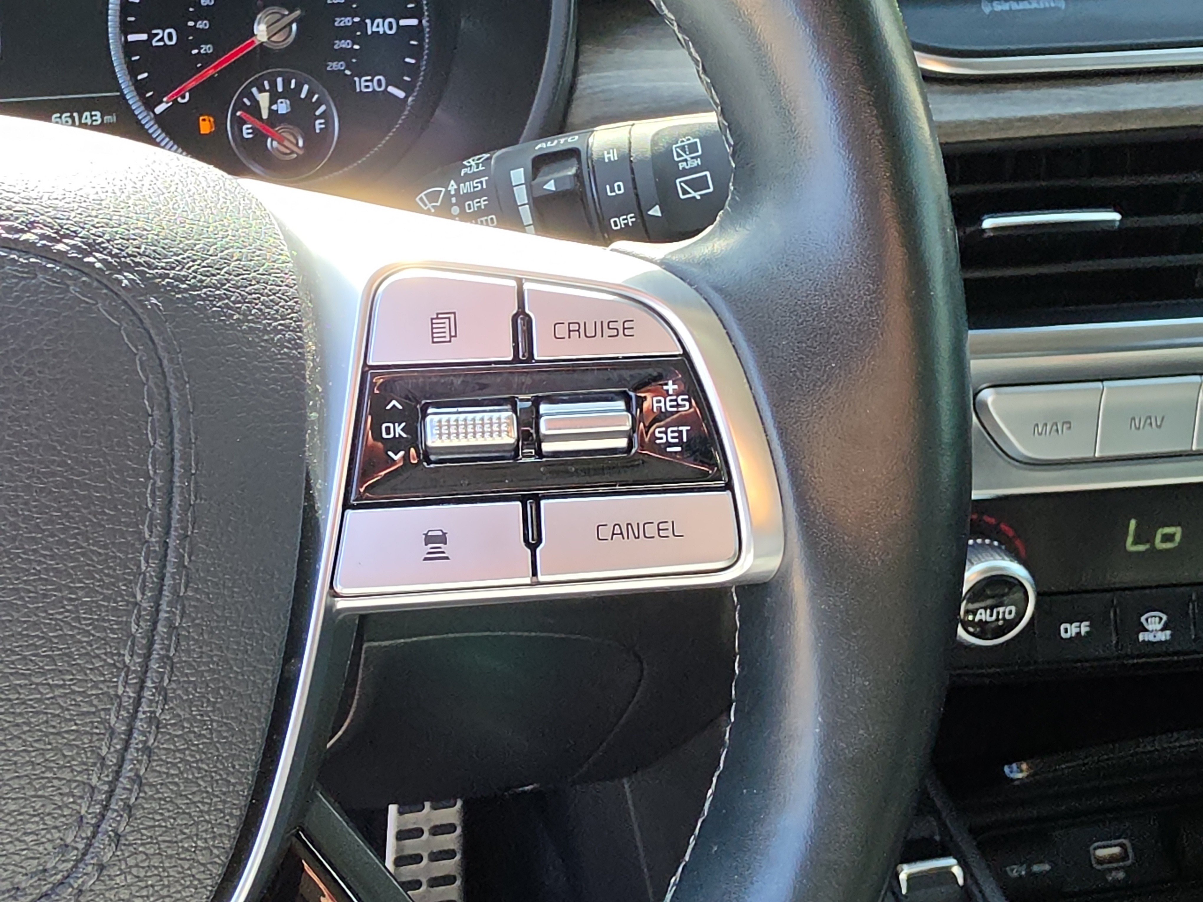 Certified 2022 Kia Telluride SX w/ SX Prestige Package AWD/4WD image 32