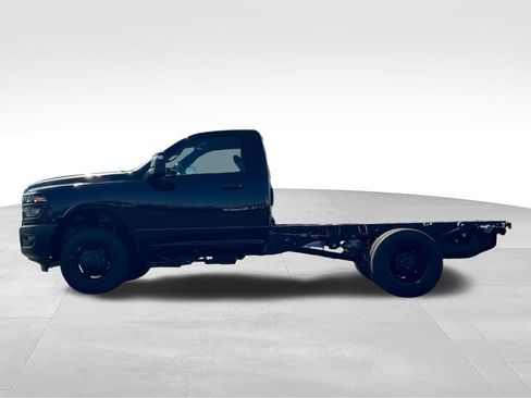 New 2026 RAM 3500 Tradesman AWD/4WD image 4