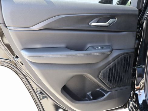 New 2025 Jeep Grand Cherokee Altitude image 17