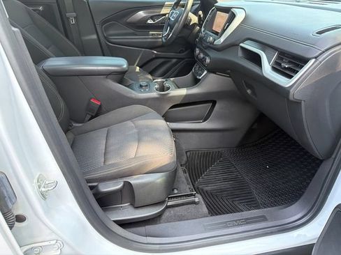 Used 2023 GMC Terrain SLE w/ Driver Convenience Package FWD image 13