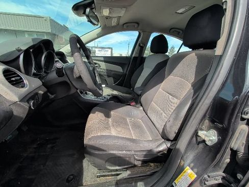 Used 2016 Chevrolet Cruze LS FWD image 4