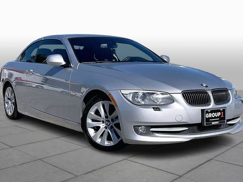 Used 2012 BMW 328i Convertible image 2