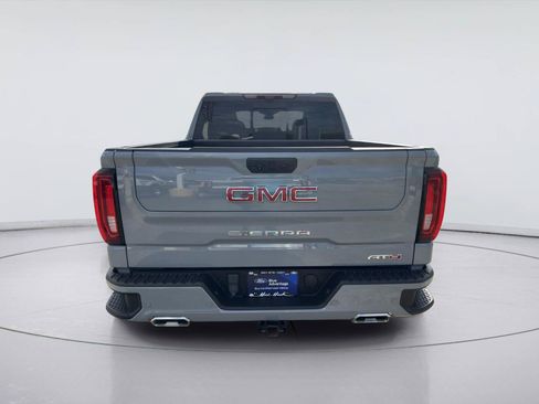 Used 2024 GMC Sierra 1500 AT4 w/ Technology Package AWD/4WD image 4
