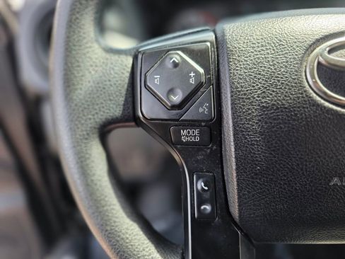 Used 2022 Toyota Tacoma SR AWD/4WD image 23