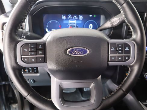 Used 2025 Ford F350 Lariat w/ Lariat Ultimate Package image 3