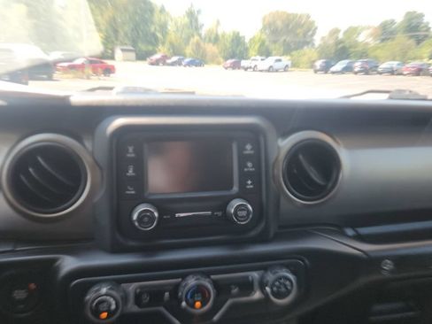 Used 2018 Jeep Wrangler Unlimited Sport AWD/4WD image 20