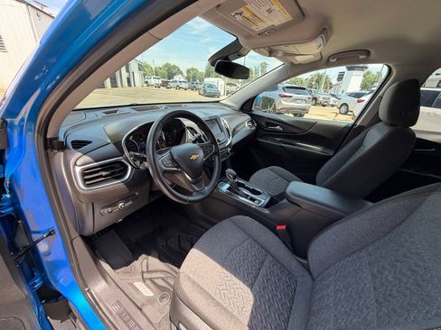 Used 2024 Chevrolet Equinox LT w/ LPO, Floor Liner Package FWD image 10
