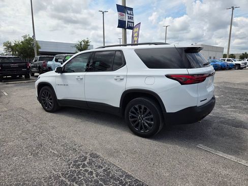 Used 2023 Chevrolet Traverse RS FWD image 12