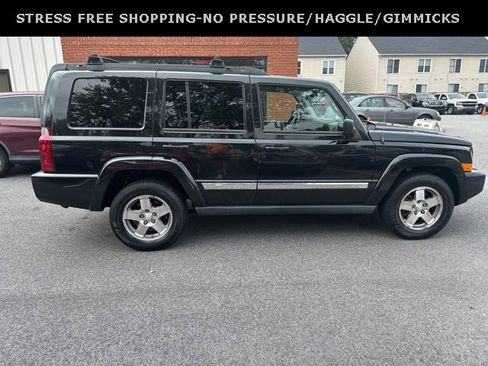 Used 2010 Jeep Commander Sport image 20