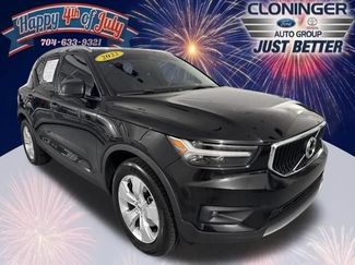 Used 2022 Volvo XC40 T5 Momentum AWD/4WD video 1