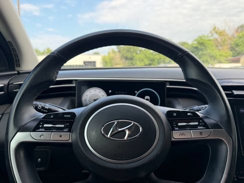 Used 2022 Hyundai Tucson SEL w/ Convenience + Premium Package FWD image 11