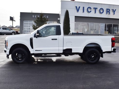 Used 2023 Ford F250 XL w/ STX Appearance Package image 2