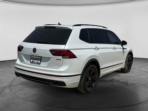 Used 2024 Volkswagen Tiguan SE R-Line AWD/4WD image 9
