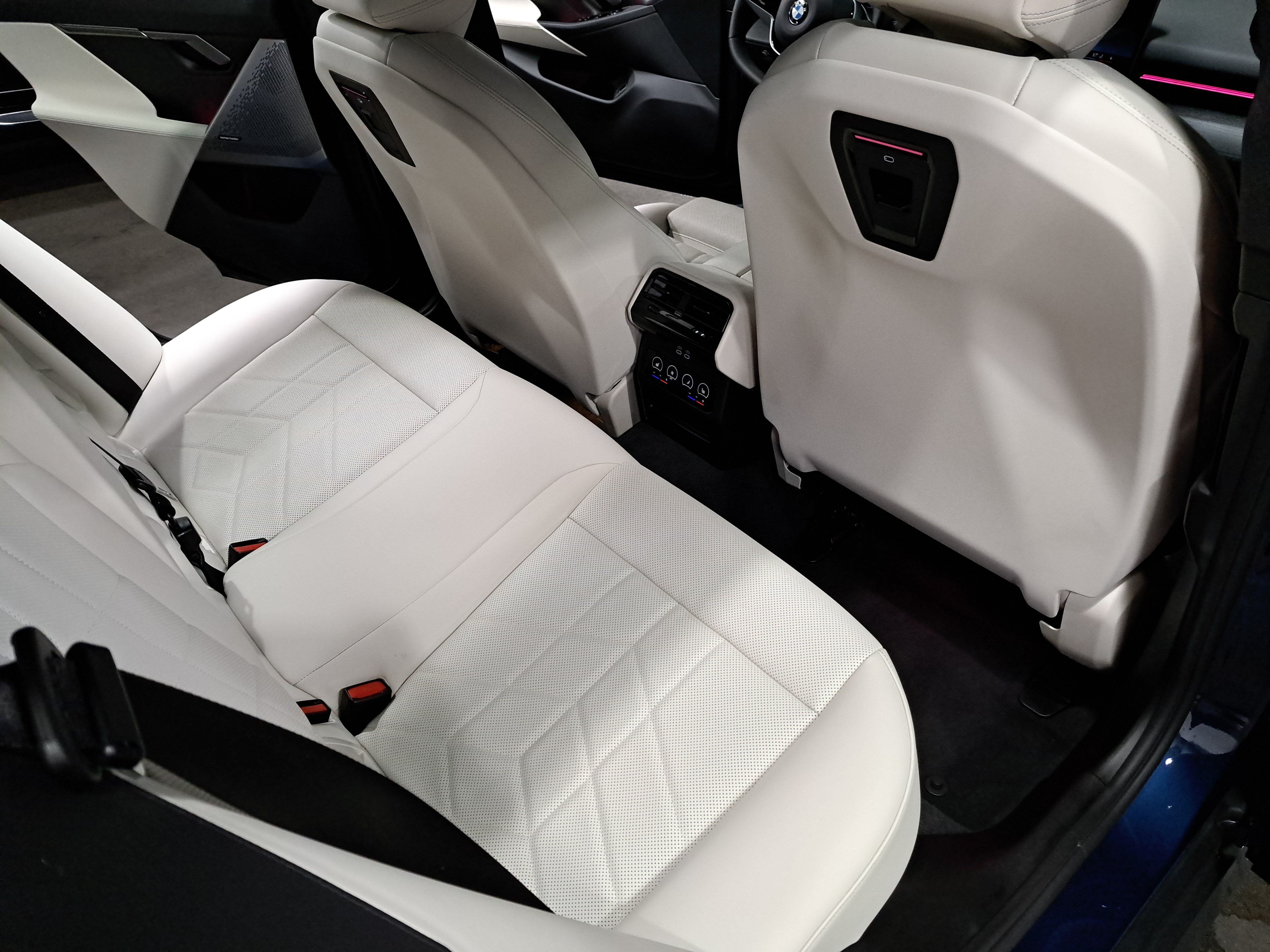 Certified 2026 BMW 530i w/ Premium Package RWD image 12