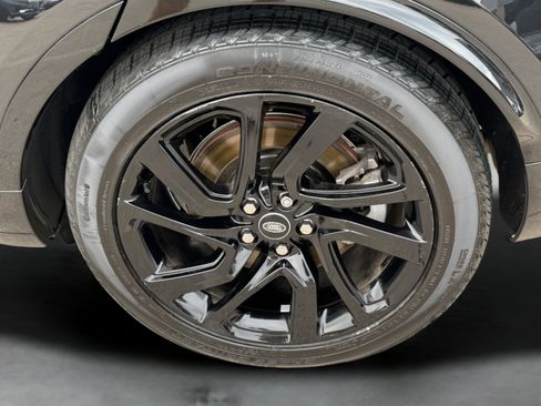 Used 2023 Land Rover Discovery S R-Dynamic image 5