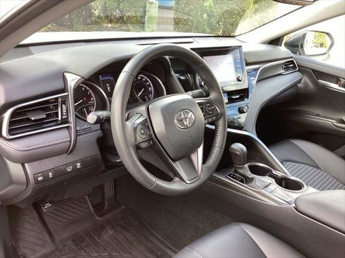 Certified 2023 Toyota Camry SE w/ Convenience Package image 10