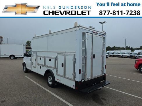 New 2025 Chevrolet Express 3500 w/ Power Convenience Package RWD image 4