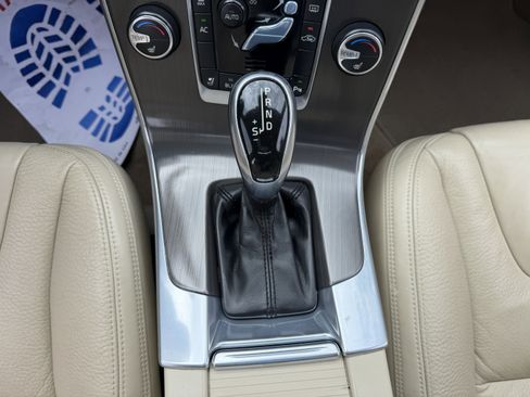 Used 2014 Volvo S60 T5 image 29