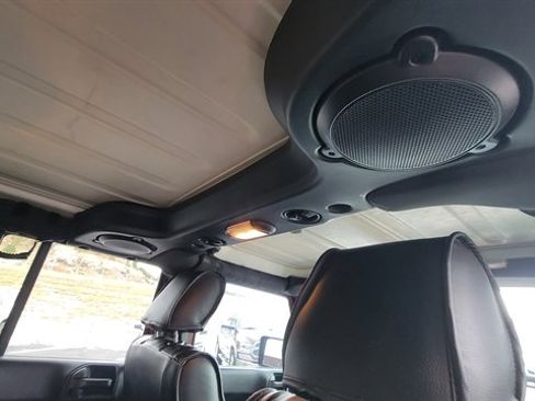 Used 2012 Jeep Wrangler Unlimited Sport image 37