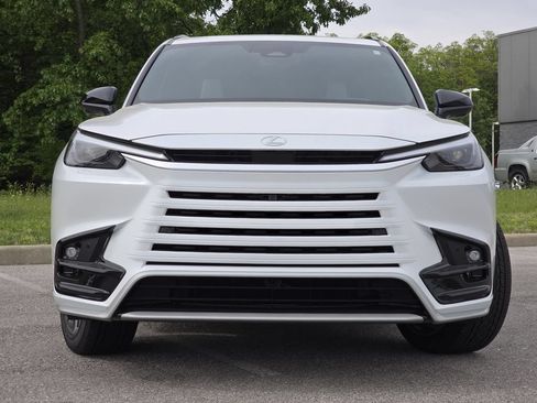 New 2026 Lexus TX 500h AWD image 3