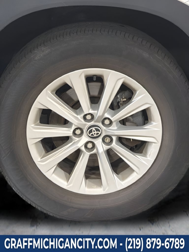 Used 2024 Toyota Grand Highlander AWD image 37