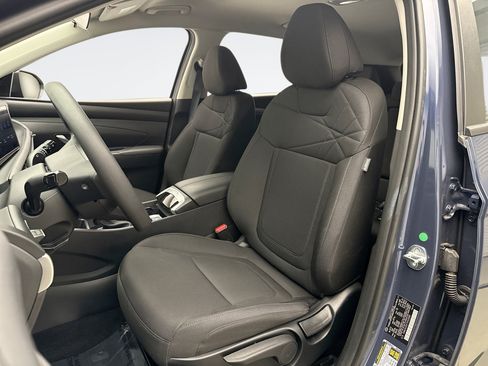 Used 2025 Hyundai Tucson SE FWD image 11