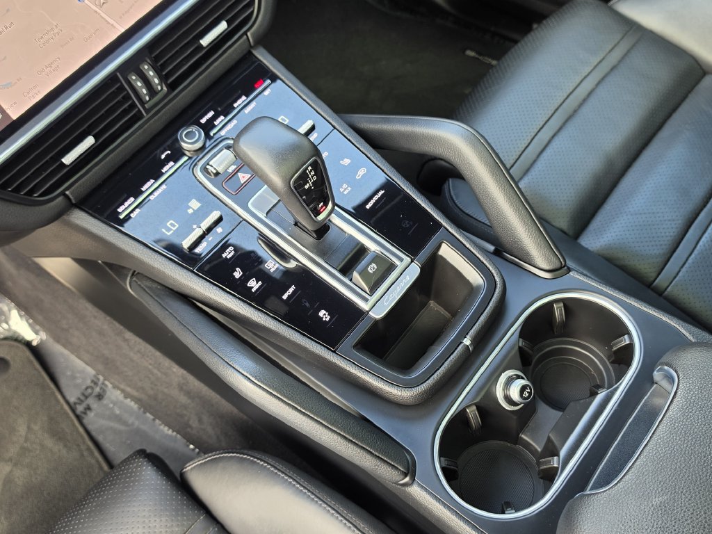Certified 2022 Porsche Cayenne Platinum Edition AWD/4WD image 27