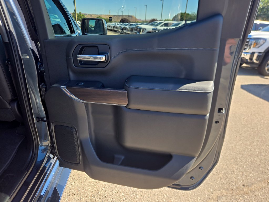 Used 2019 GMC Sierra 1500 SLT w/ SLT Premium Plus Package AWD/4WD image 21