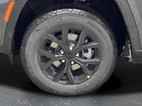 New 2026 Jeep Grand Cherokee Altitude AWD/4WD image 37