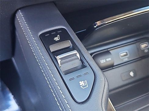 Used 2022 Kia Telluride EX image 18