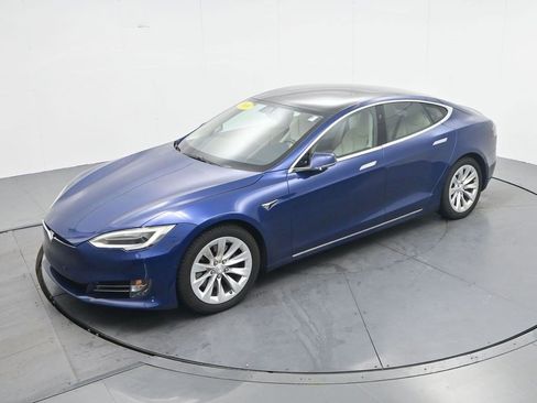 Used 2019 Tesla Model S Standard Range AWD/4WD image 18