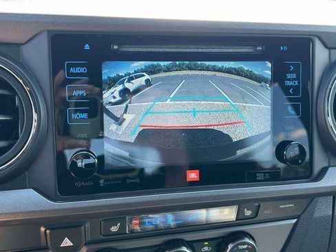 Certified 2019 Toyota Tacoma TRD Off-Road AWD/4WD image 14