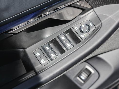 Used 2025 BMW M5 w/ Carbon Package AWD/4WD image 20