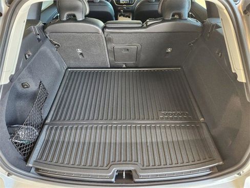 Certified 2025 Volvo XC60 T8 Core w/ Protection Package Premier image 33