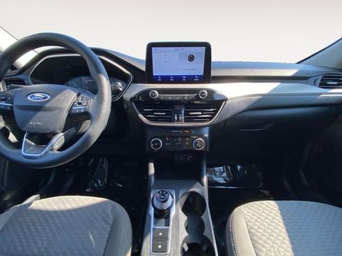 Used 2021 Ford Escape SE image 11