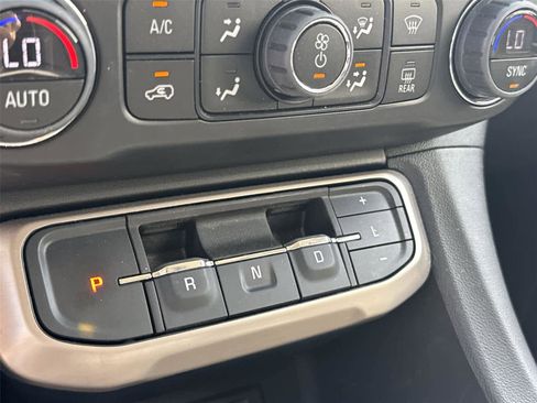 Used 2023 GMC Acadia Denali w/ Black Diamond Edition image 25