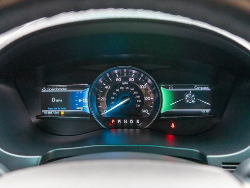 Used 2017 Ford Explorer XLT w/ Equipment Group 202A image 21