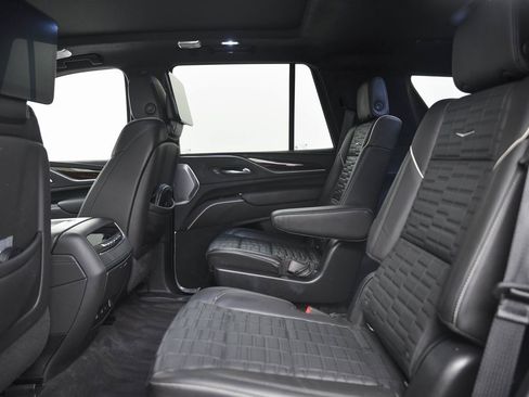 Used 2022 Cadillac Escalade Sport Platinum image 12