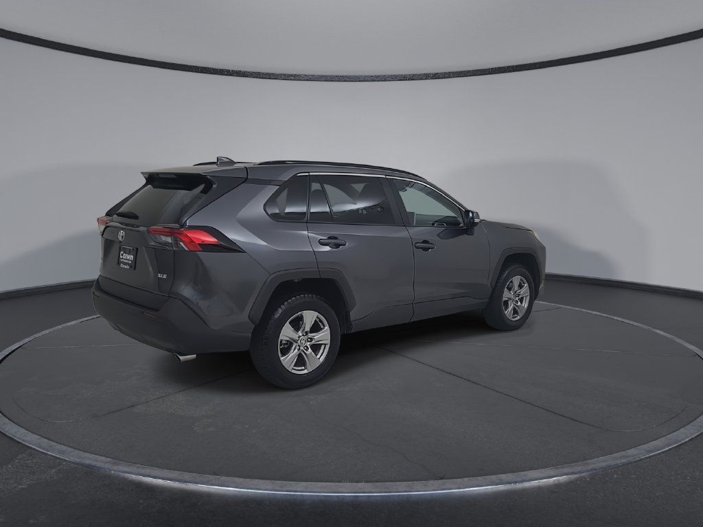 Used 2025 Toyota RAV4 XLE FWD image 17