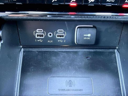 Used 2023 Jeep Grand Cherokee L Laredo AWD/4WD image 33