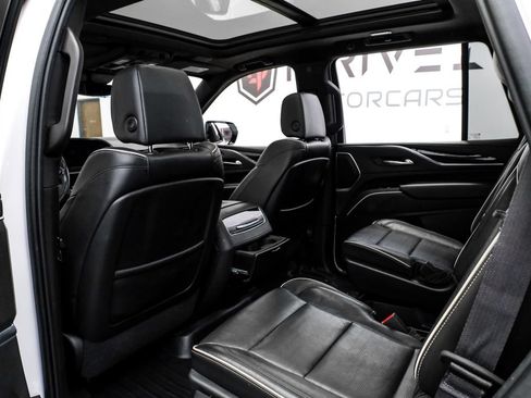 Used 2021 Cadillac Escalade Sport RWD image 33