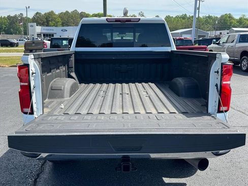 Used 2024 Chevrolet Silverado 2500 LTZ w/ LTZ Premium Package AWD/4WD image 10